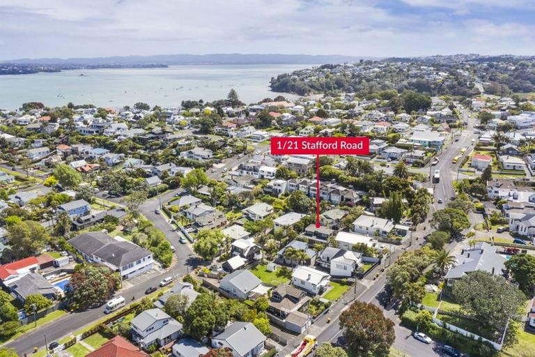 Photo of property in 1/21 Stafford Road, Northcote Point, Auckland, 0627