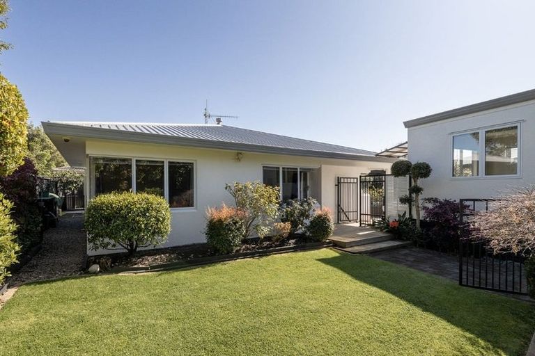 Photo of property in 125 Welcome Bay Road, Welcome Bay, Tauranga, 3112