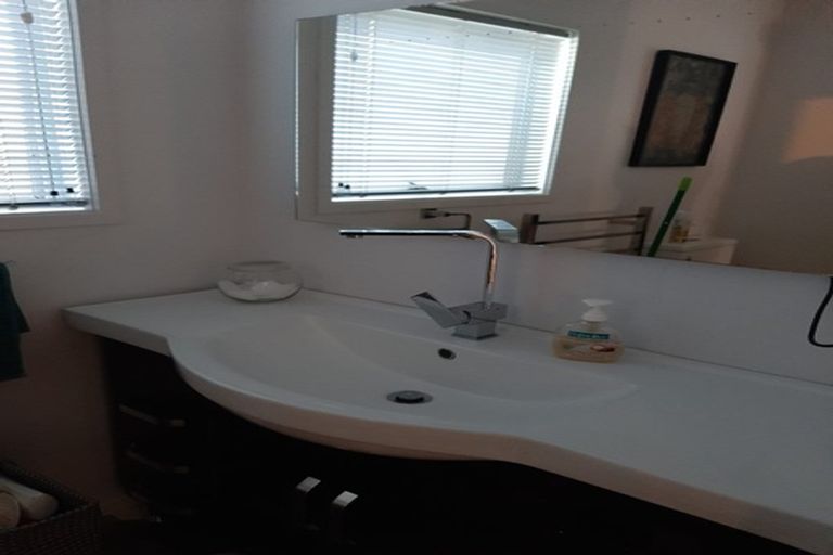 Photo of property in 5 Neptune Place, Waimairi Beach, Christchurch, 8083