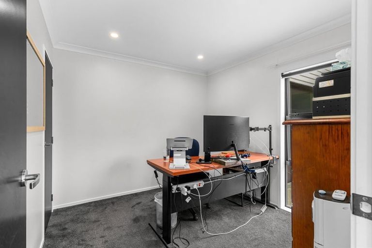 Photo of property in 22 Harbour View Road, Onerahi, Whangarei, 0110