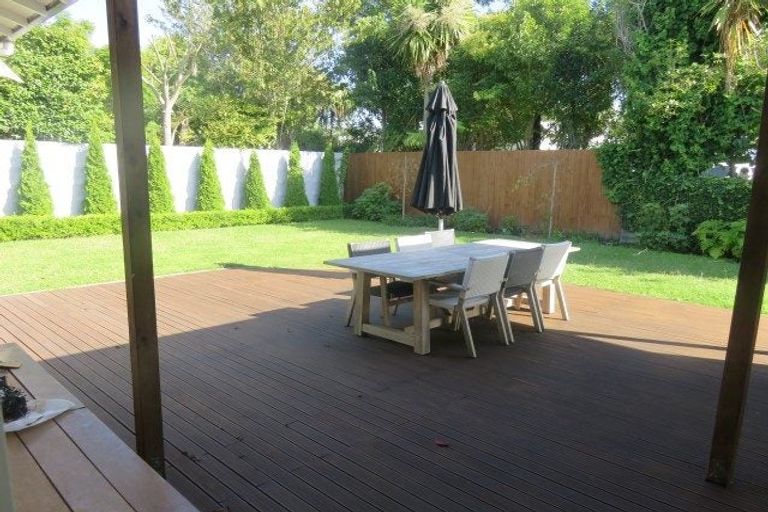 Photo of property in 1 Masons Avenue, Hamilton East, Hamilton, 3216