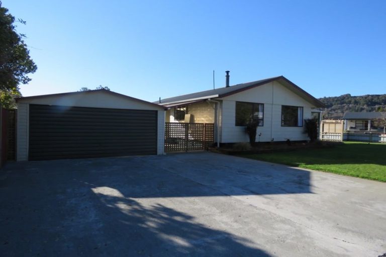 Photo of property in 14 Andersen Street, Reefton, 7830