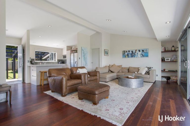 Photo of property in 13 Waione Avenue, Athenree, Waihi Beach, 3177