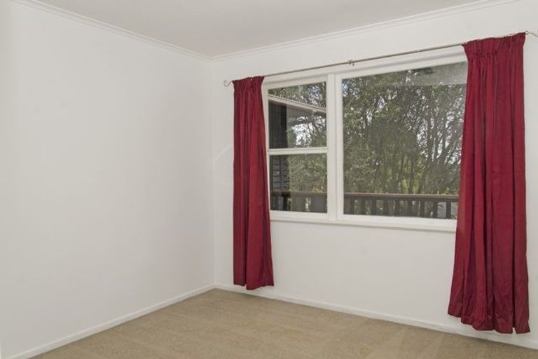 Photo of property in 43 Waima Crescent, Titirangi, Auckland, 0604