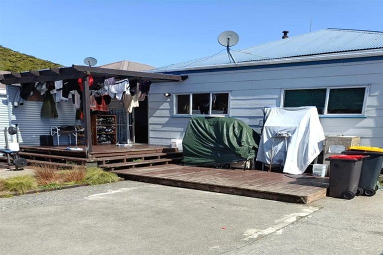 Photo of property in 33 Murray Street, Greymouth, 7805