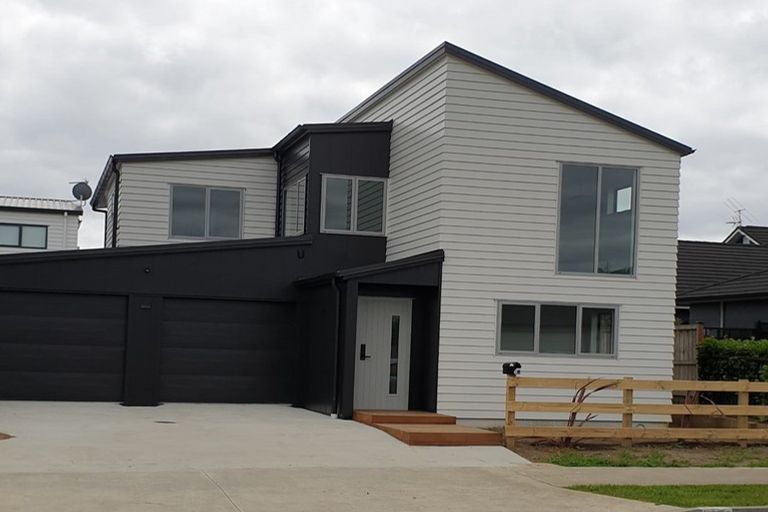 Photo of property in 21 Kabardin Street, Karaka, Papakura, 2113