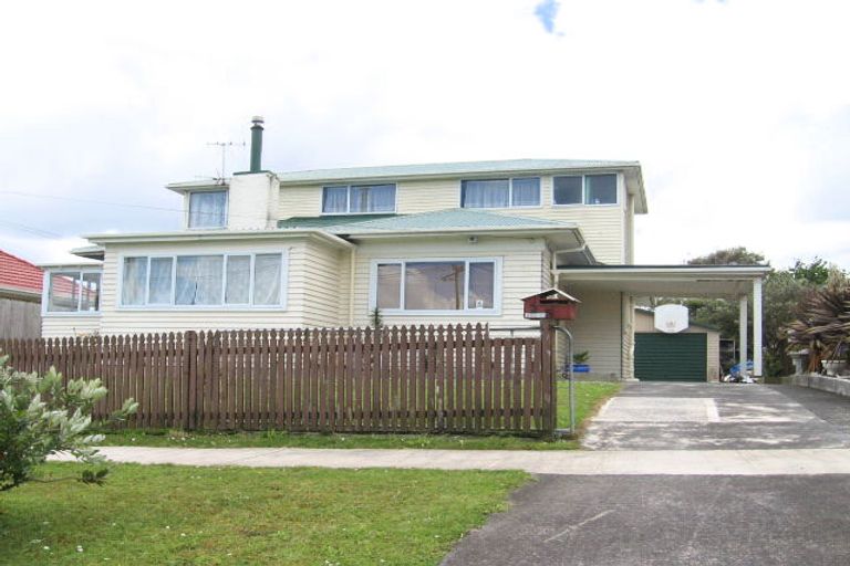 Photo of property in 25 Peverill Crescent, Papatoetoe, Auckland, 2025