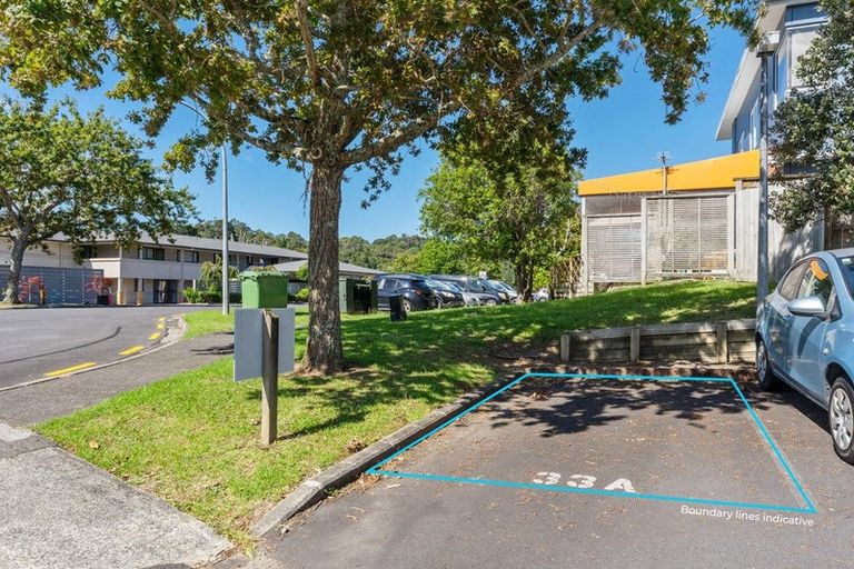 Photo of property in 1/8 Carolina Place, Albany, Auckland, 0632