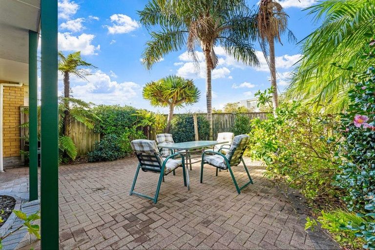 Photo of property in 68 Palmgreen Court, Stanmore Bay, Whangaparaoa, 0932
