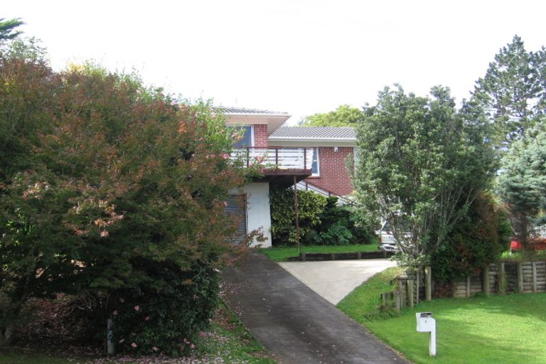 Photo of property in 5 Sunnylaw Place, Glen Eden, Auckland, 0602