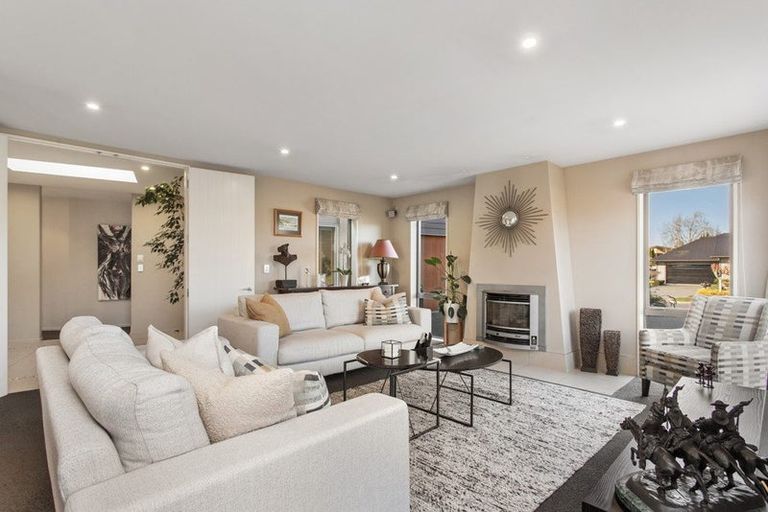 Photo of property in 16 Glen Oaks Drive, Northwood, Christchurch, 8051