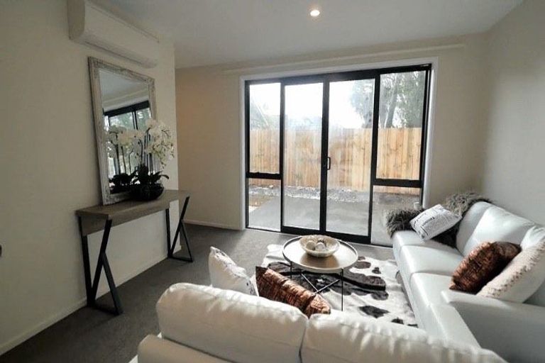 Photo of property in 1/21 Hills Road, Edgeware, Christchurch, 8013