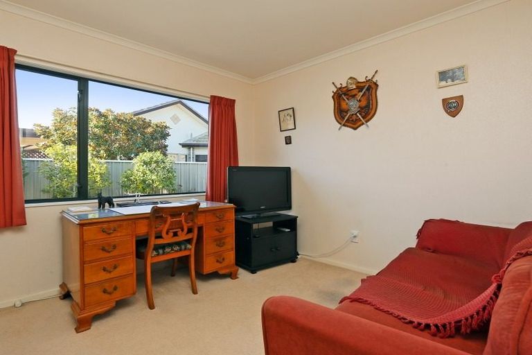 Photo of property in 11 Beaufort Place, Taradale, Napier, 4112
