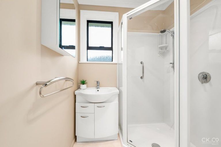 Photo of property in 106 Mcleod Street, Elderslea, Upper Hutt, 5018