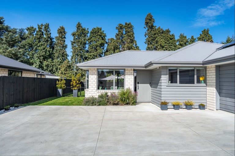 Photo of property in 32 Geoff Geering Drive, Netherby, Ashburton, 7700