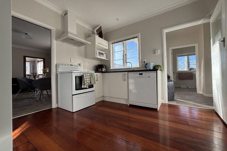 Photo of property in 60 Wellington Street, Pukekohe, 2120