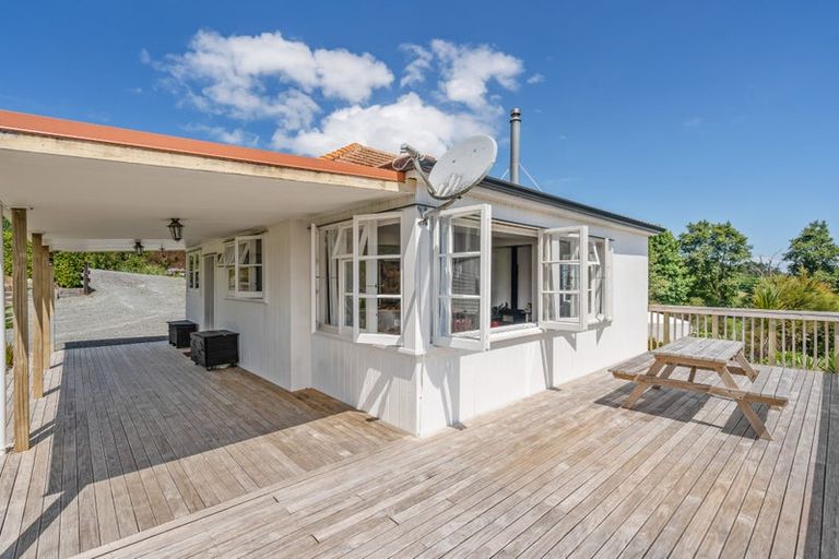 Photo of property in 221 Awaroa River Road, Abbey Caves, Whangarei, 0110