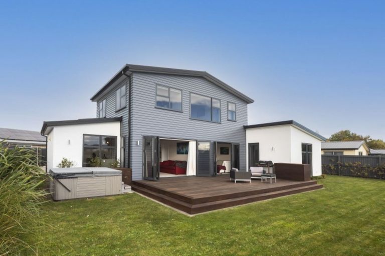 Photo of property in 6 Kilkivan Lane, Broomfield, Christchurch, 8042