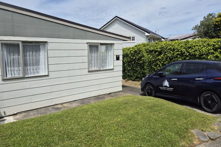 Photo of property in 10b Camellia Terrace, Maungaraki, Lower Hutt, 5010