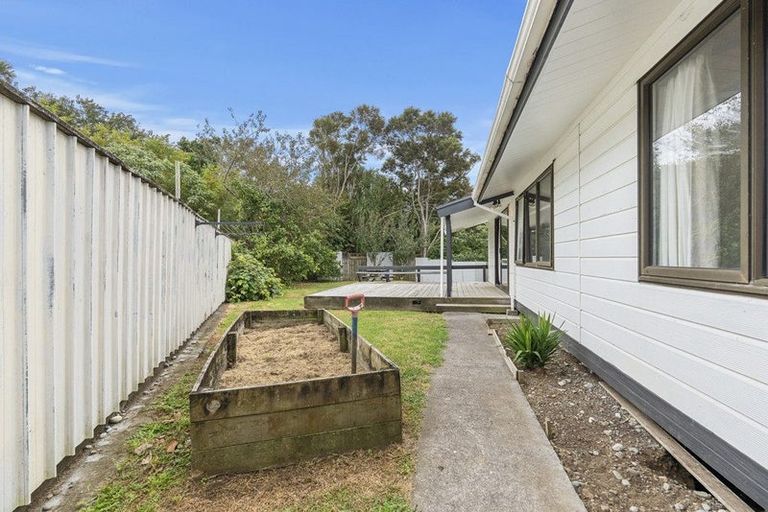 Photo of property in 11 Hamua Place, Waitara, 4320