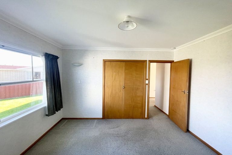 Photo of property in 36 Karaka Crescent, Levin, 5510