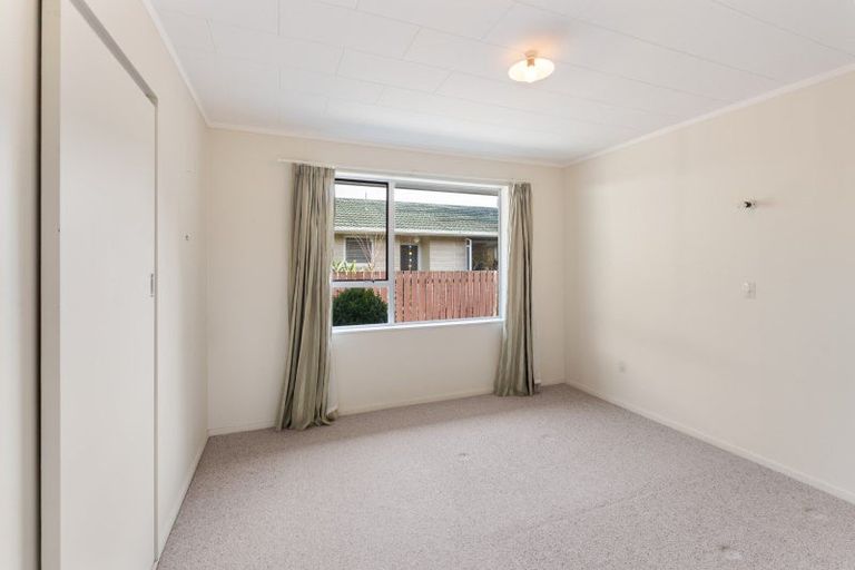 Photo of property in 33 Raukawa Street, Otaki, 5512