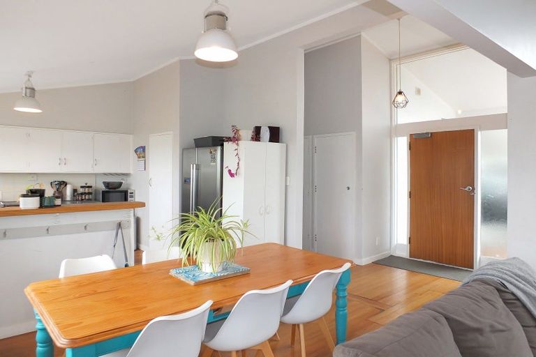 Photo of property in 22 Hennessy Street East, Foxton Beach, Foxton, 4815