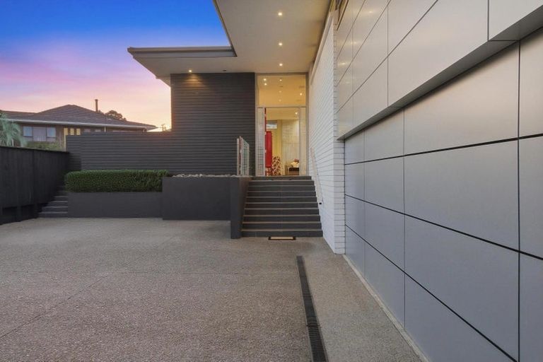 Photo of property in 12 Highlight Parade, Te Atatu South, Auckland, 0610