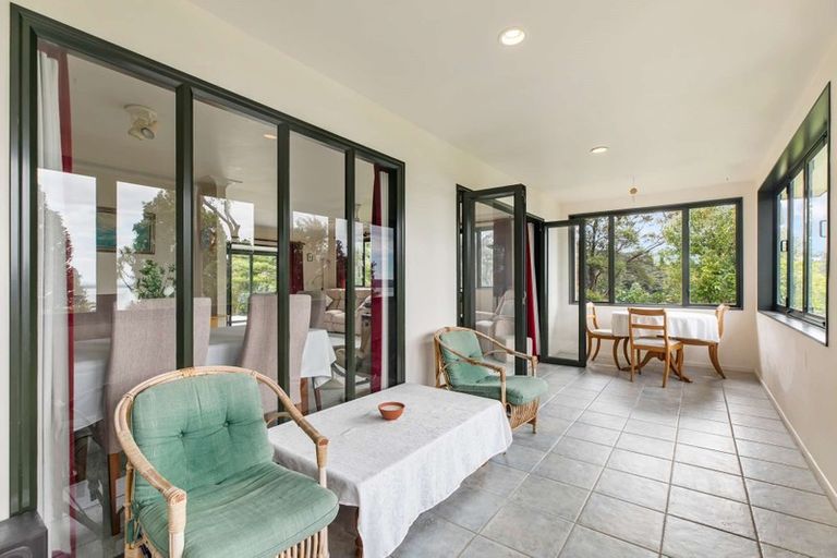 Photo of property in 116 Wood Bay Road, Titirangi, Auckland, 0604