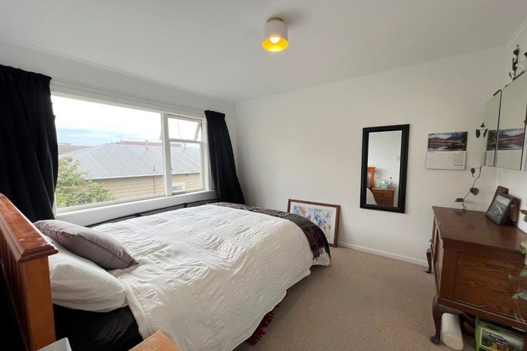 Photo of property in 6/139 Queens Drive, Lyall Bay, Wellington, 6022