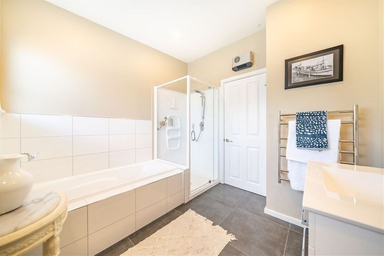 Photo of property in 68 Queens Grove, Hutt Central, Lower Hutt, 5010