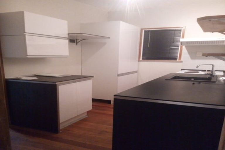 Photo of property in 60 Beach Haven Road, Beach Haven, Auckland, 0626