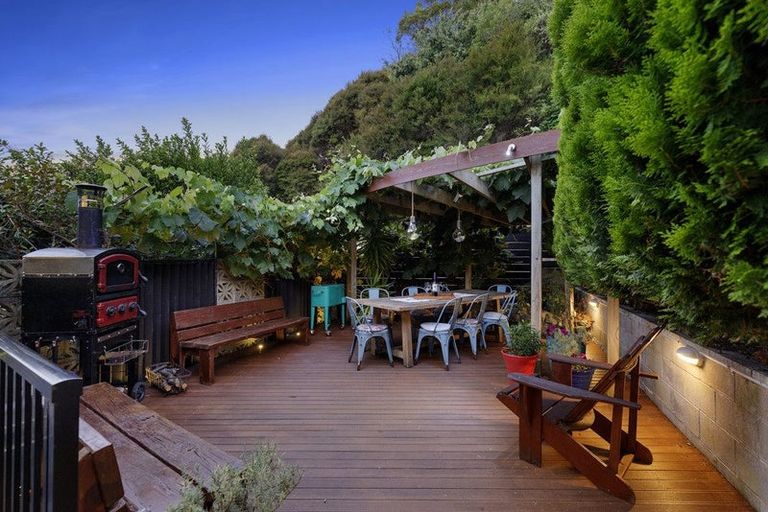 Photo of property in 8 Volkner Grove, Waterloo, Lower Hutt, 5011