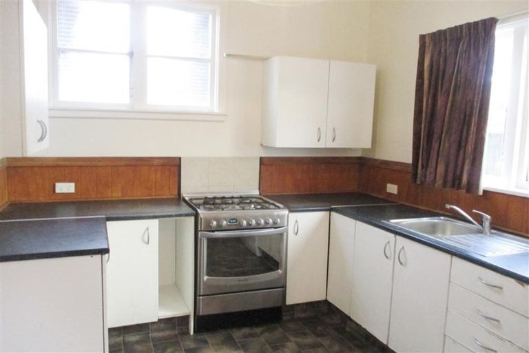 Photo of property in 61 Barbour Street, Waltham, Christchurch, 8011