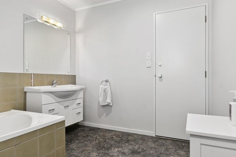 Photo of property in 51 Endeavour Avenue, Flagstaff, Hamilton, 3210