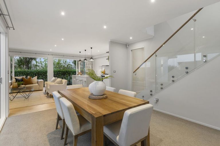 Photo of property in 9 Tuatini Place, Long Bay, Auckland, 0630