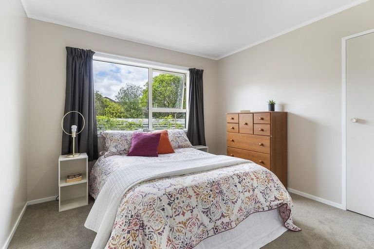 Photo of property in 69b Hattaway Avenue, Bucklands Beach, Auckland, 2012