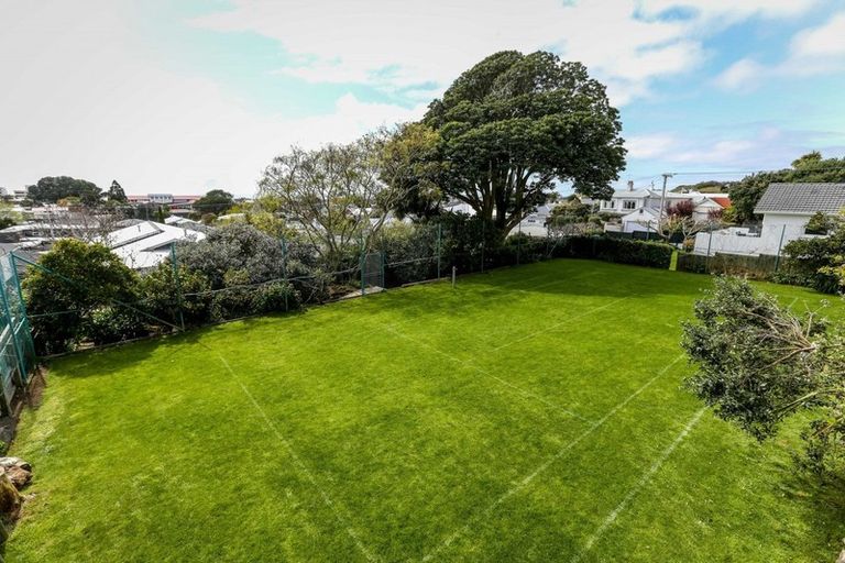 Photo of property in 39 Fillis Street, New Plymouth, 4310