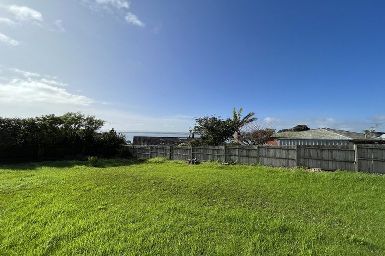 Photo of property in 15 View Road, Shelly Park, Auckland, 2014
