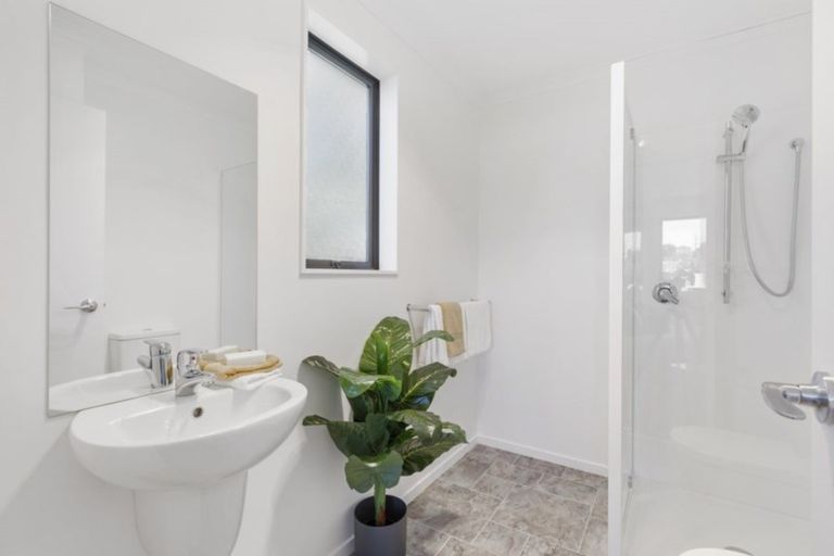 Photo of property in 13 Waiora Road, Stanmore Bay, Whangaparaoa, 0932