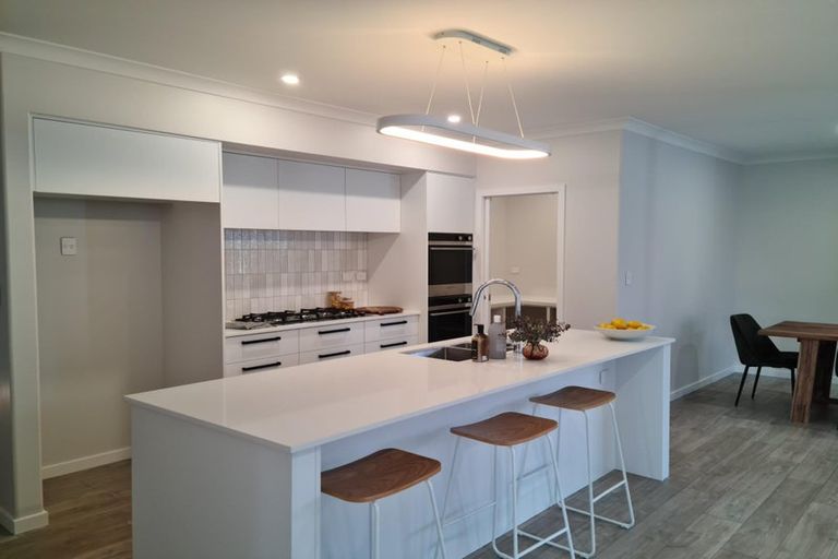 Photo of property in 73 Oak Road, Poraiti, Napier, 4112