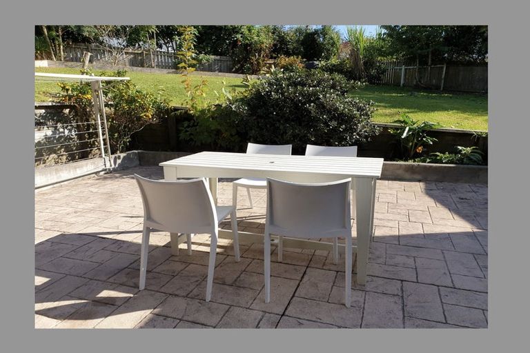 Photo of property in 47 Lagoon Way, West Harbour, Auckland, 0618