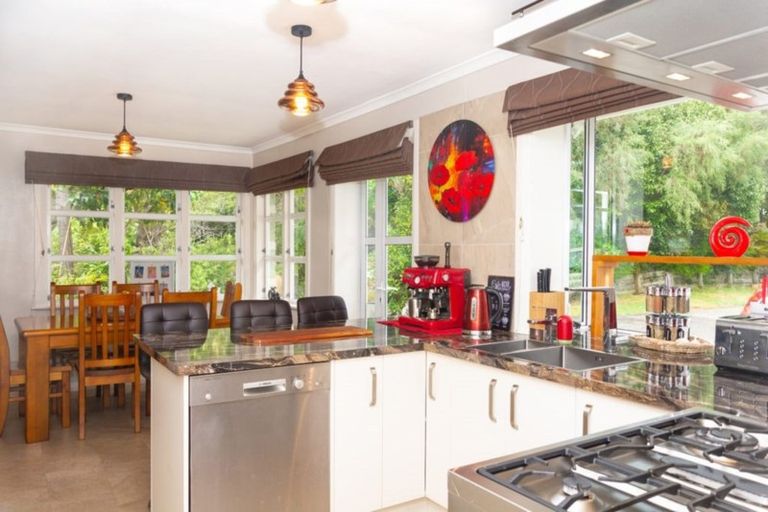 Photo of property in 142 Plateau Road, Te Marua, Upper Hutt, 5018