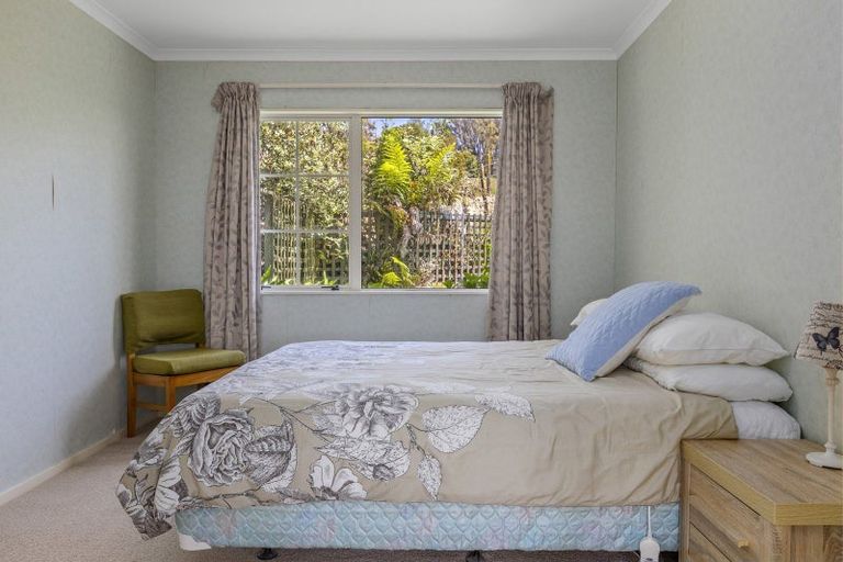 Photo of property in 65 Te Moenga Park, Acacia Bay, Taupo, 3330