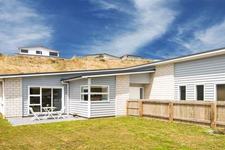 Photo of property in 114 Amesbury Drive, Churton Park, Wellington, 6037