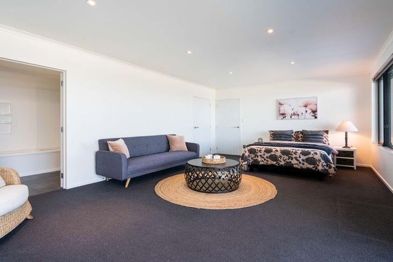 Photo of property in 32 Bedford Parade, Brighton, Dunedin, 9035