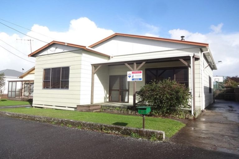 Photo of property in 60 Derby Street, Westport, 7825