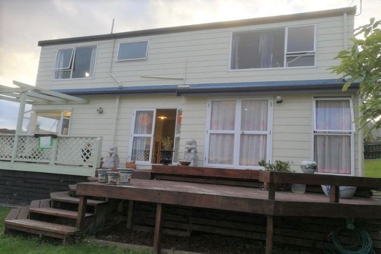 Photo of property in 6 Da Vinci Place, West Harbour, Auckland, 0618