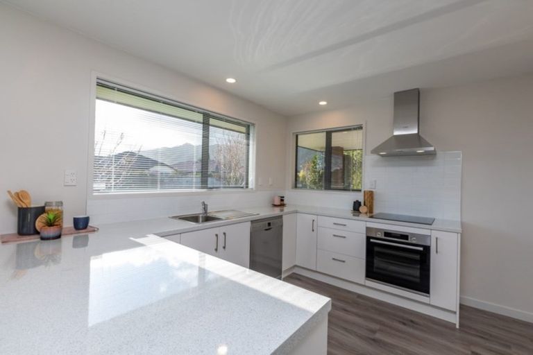 Photo of property in 76 Kapanui Road, Waikanae, 5036