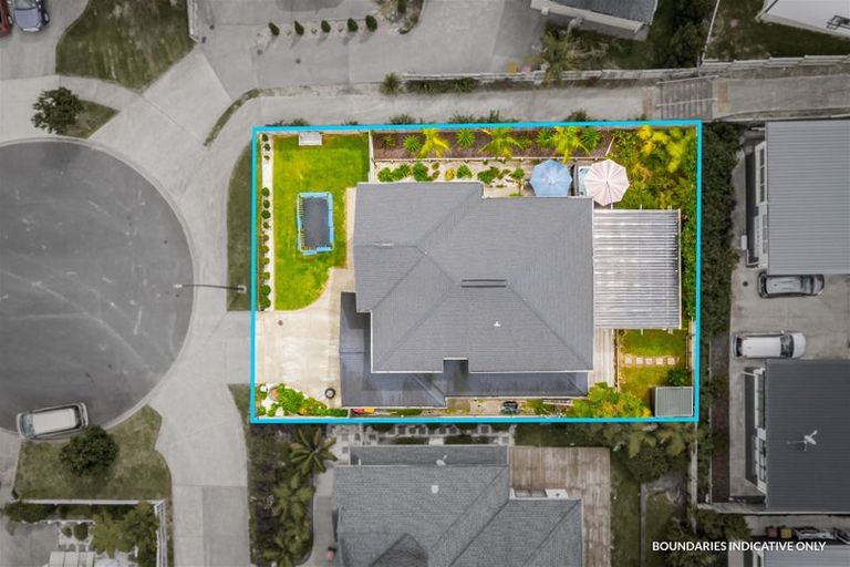 Photo of property in 21 Tawa Place, Orewa, 0931